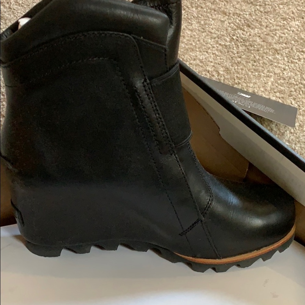 Women Sorel Fiona Wedge shoes Brand new in box
